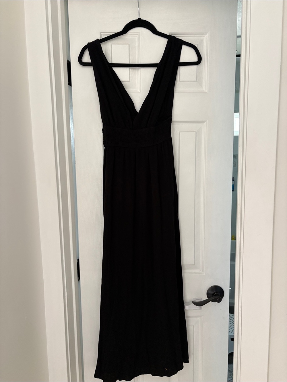 Forever 21 Black V-Neck Maxi Dress